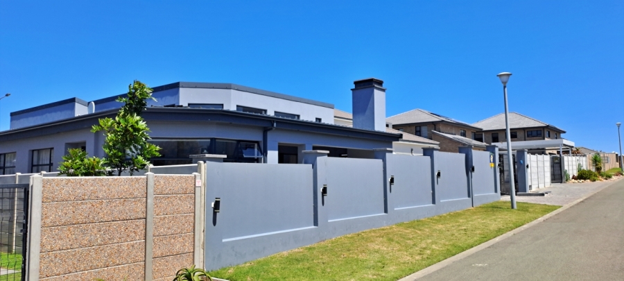 2 Bedroom Property for Sale in Reebok Western Cape